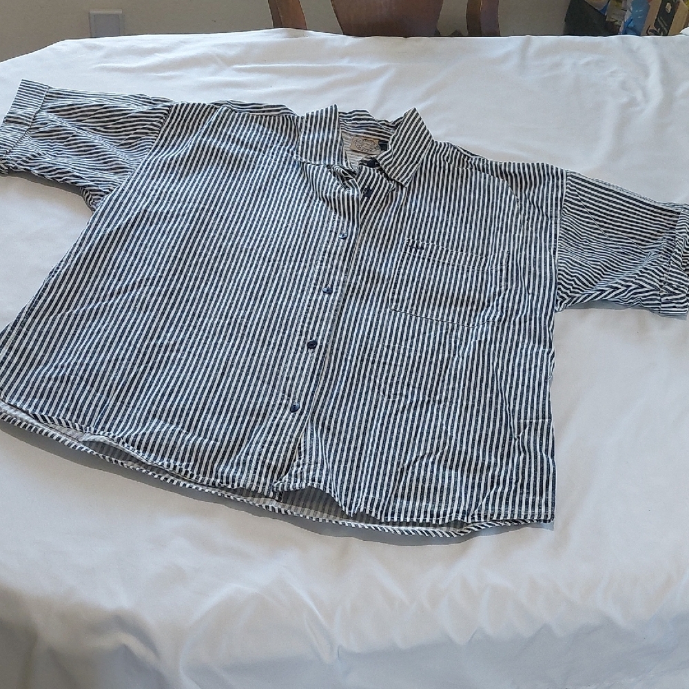 Erica & Company 80s Gray Striped Button Up Blouse.Size L .100 % Cotton.